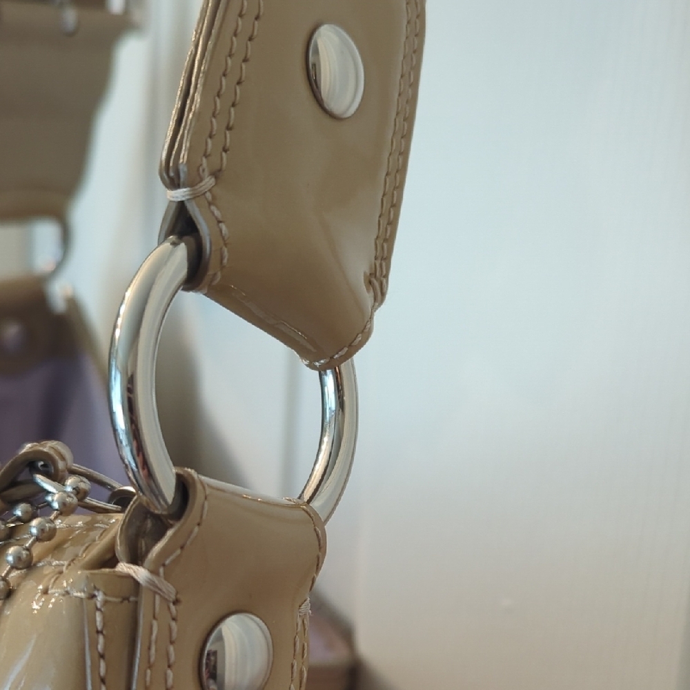 Coach Beige and Brown Signature Shoulder Bag - Picture 3 of 11